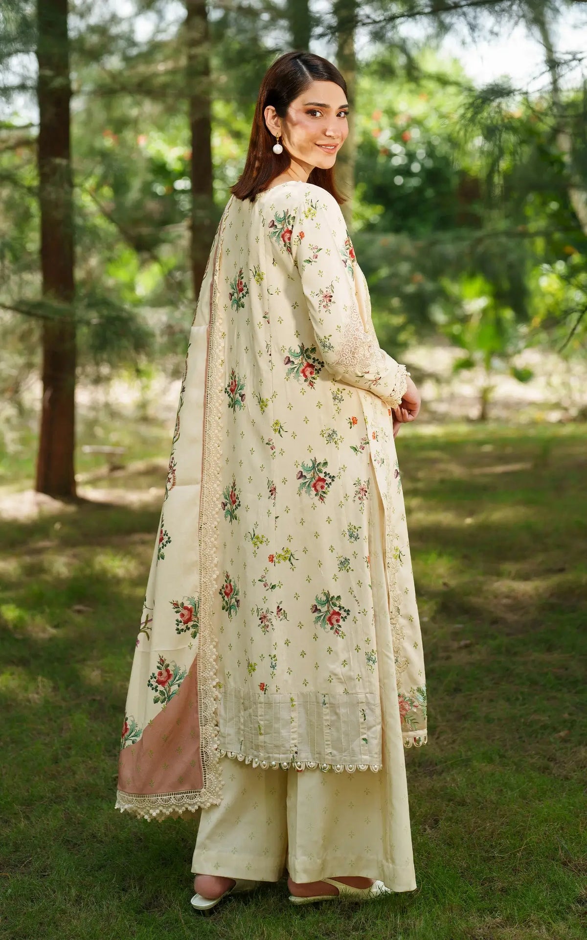 Misty Meadows-MWL25-08 | 3pcs Embroidered Unstitched Winter - Shop Now at Asifa and Nabeel