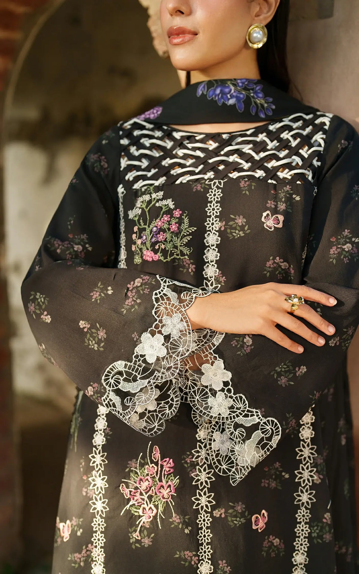 Winter Thyme-MWL25-05 | 3pcs Embroidered Stitched Suit