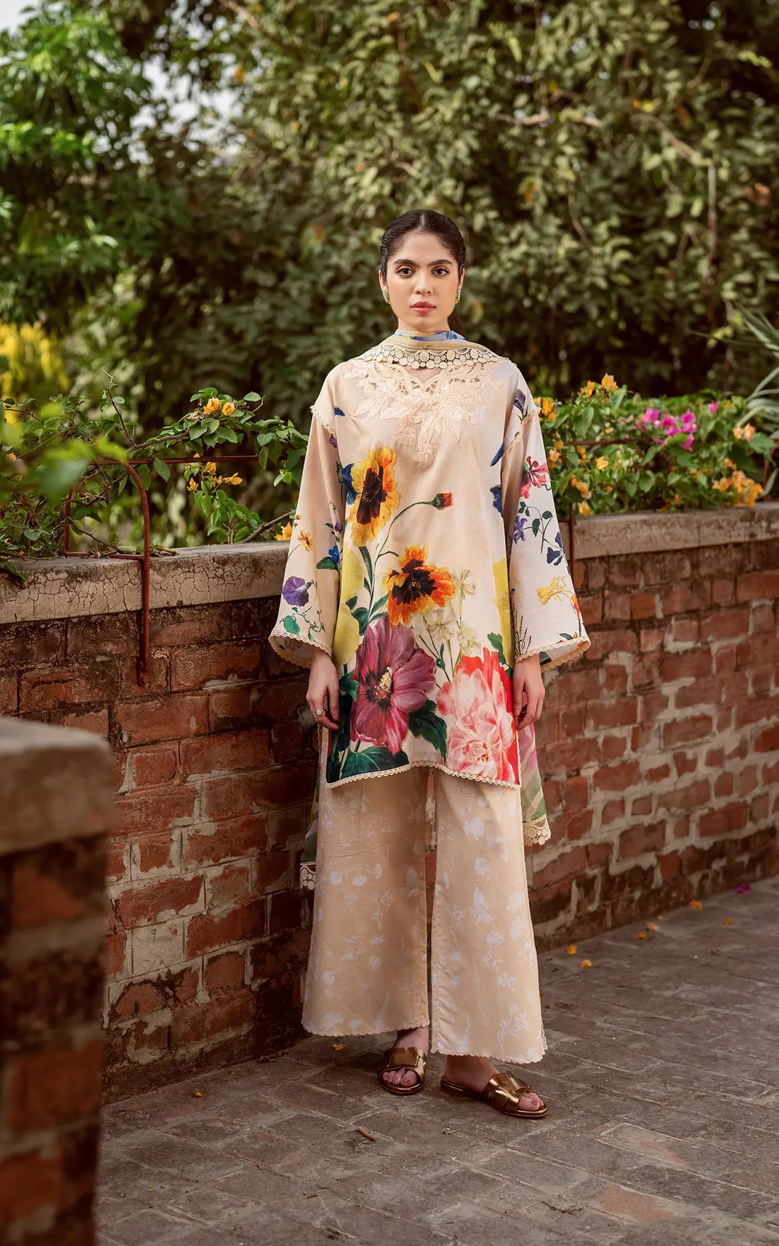 Bloomlight-(YKL25-13) - Shop Now at Asifa and Nabeel