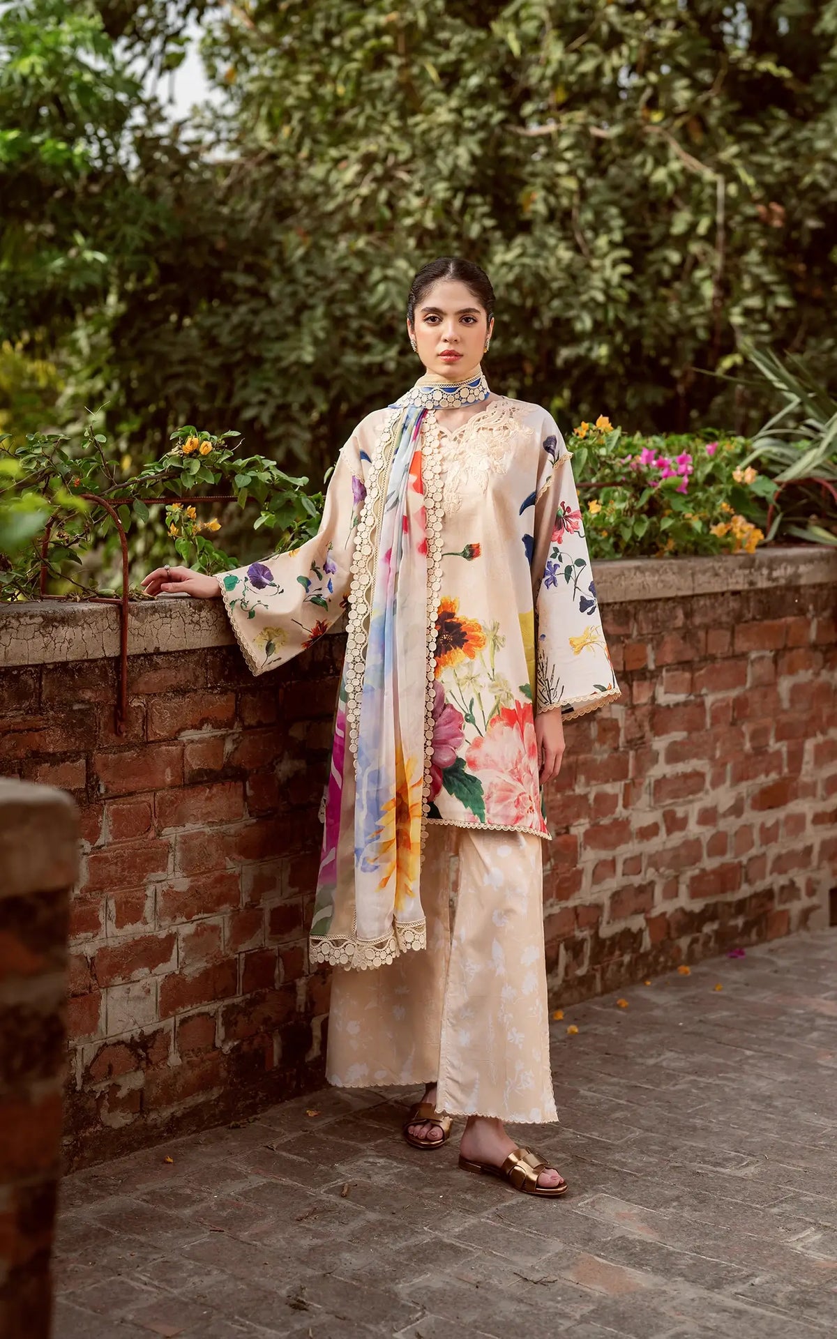 Bloomlight-(YKL25-13) - Shop Now at Asifa and Nabeel
