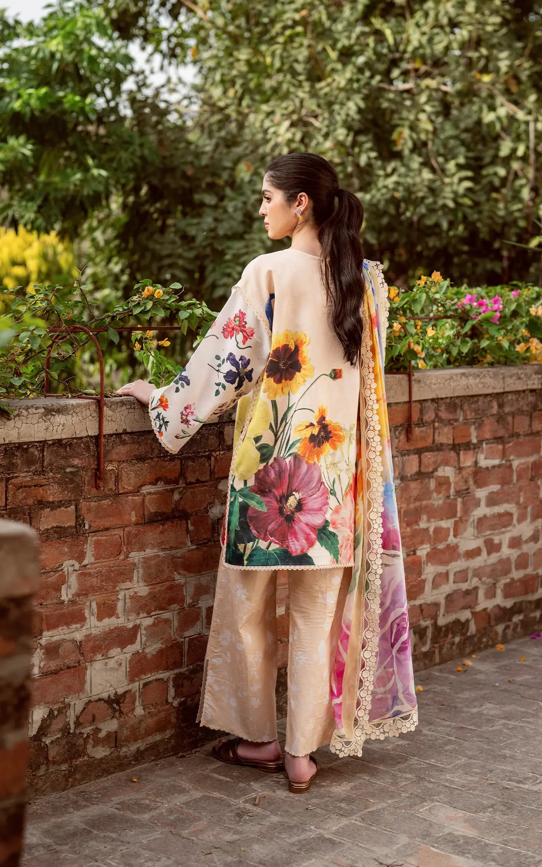 Bloomlight-(YKL25-13) - Shop Now at Asifa and Nabeel